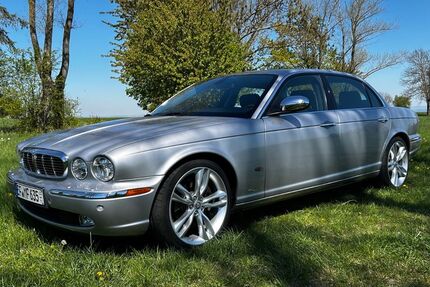 Jaguar XJ8 169.000 km 22.500 &euro; Erfurt 99084
