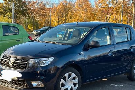 Dacia Sandero 85.000 km 5.800 € Erfurt 99092
