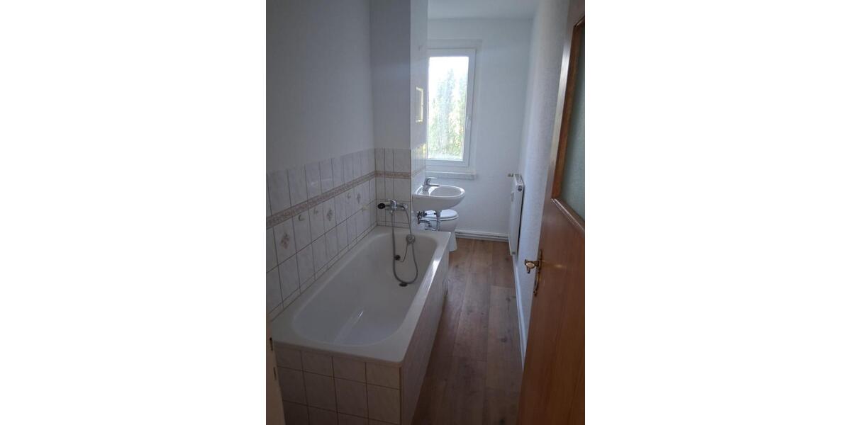 Etagenwohnung Drei Gleichen - 2 Zimmer, 47 m&sup2;, 290&euro; | Angebot:25231643