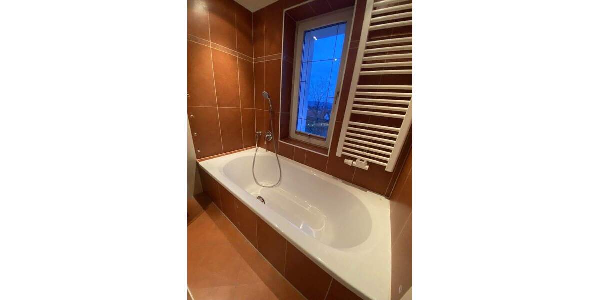 Etagenwohnung Gotha - 4 Zimmer, 106 m&sup2;, 120.000&euro; | Angebot:25682865