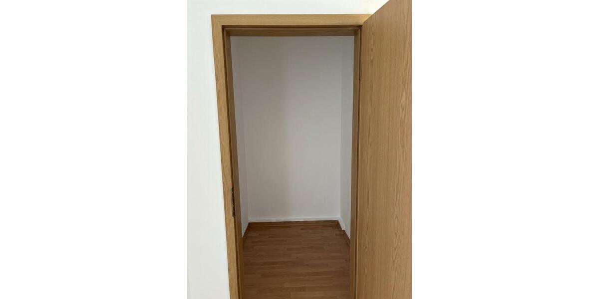 Etagenwohnung Erfurt Johannesplatz - 2 Zimmer, 73 m&sup2;, 1.102&euro; | Angebot:27649215