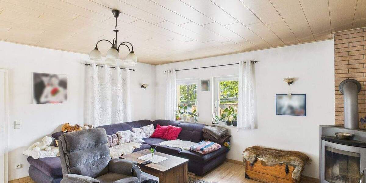 Einfamilienhaus Blankenhain - 9 Zimmer, 219 m&sup2;, 350.000&euro; | Angebot:24268866