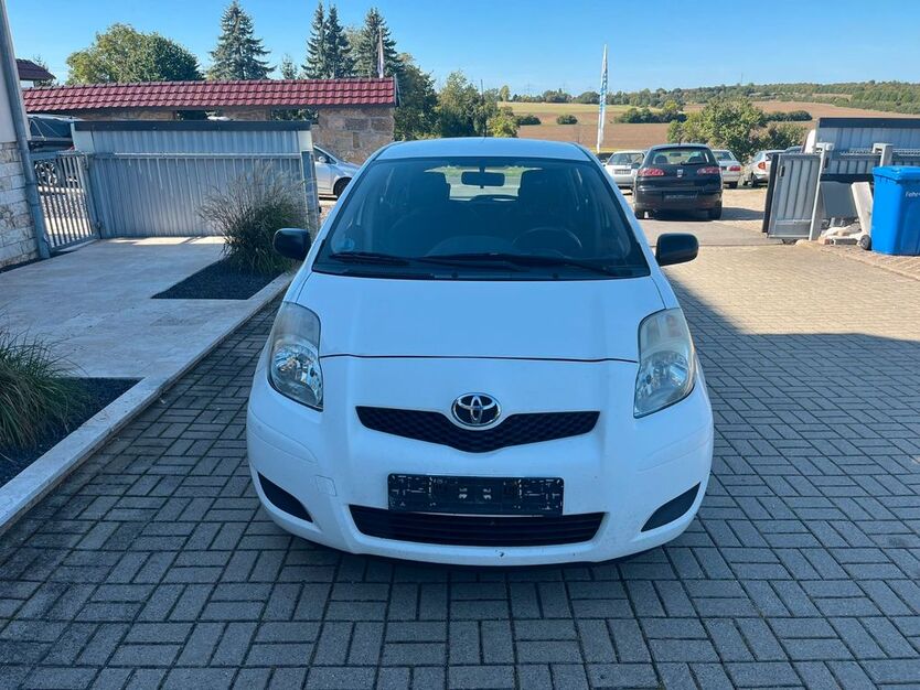 Toyota Yaris 300.000 km 1.600 € Vollersroda 99438