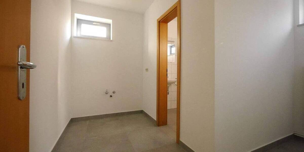 Gewerbeobjekt Weimar Westvorstadt - 2 Zimmer, 58 m&sup2;, 520&euro; | Angebot:26902139