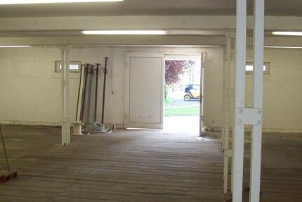 Vermiete Lagerraum ca. 150m² in d. Rathenaustr. 69b. zimmer