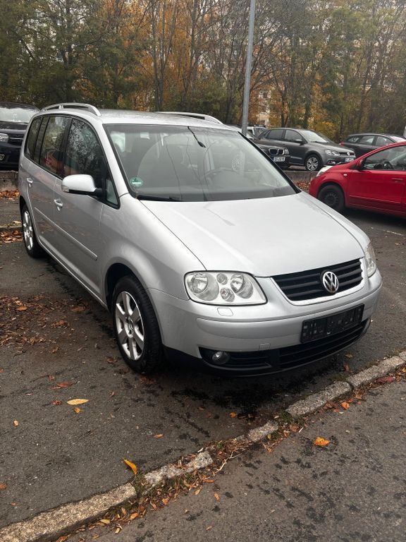 VW Touran 244.132 km 2.699 € Erfurt 99087