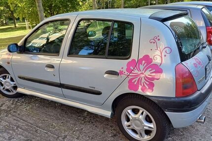 Renault Clio 77.000 km 2.500 € Erfurt 99095