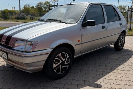 Ford Fiesta 98.685 km 2.000 &euro; Erfurt 99089