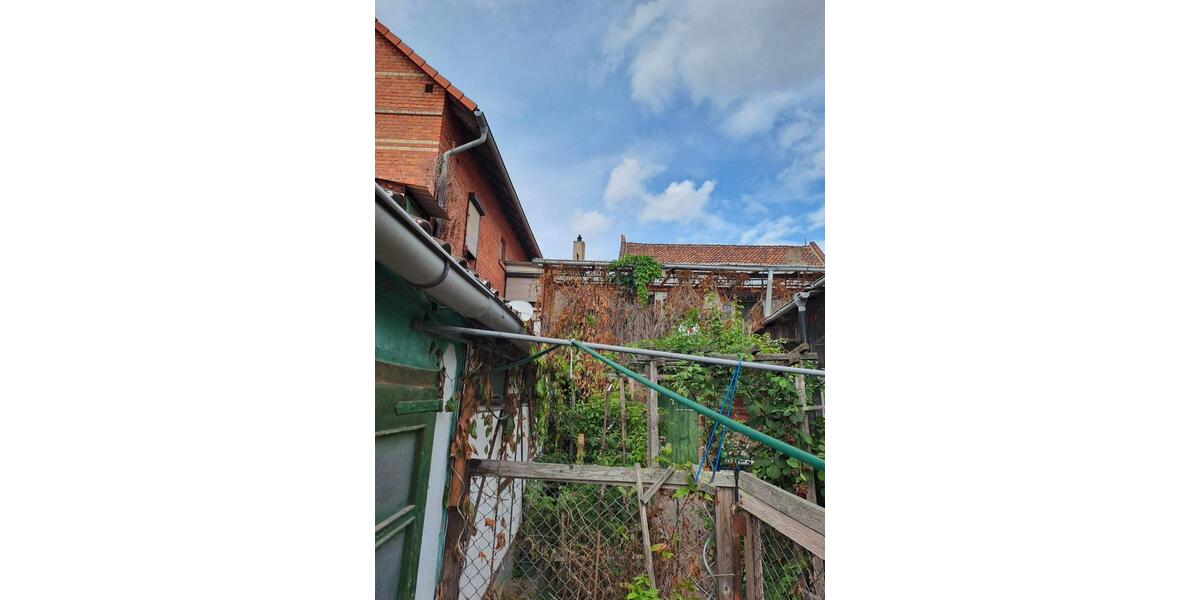 Mehrfamilienhaus, Wohnhaus Straußfurt - 7 Zimmer, 200 m&sup2;, 130.000&euro; | Angebot:26025337