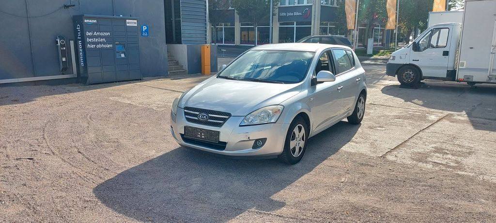 Kia ceed / Ceed 158.000 km 1.950 € Erfurt 99085