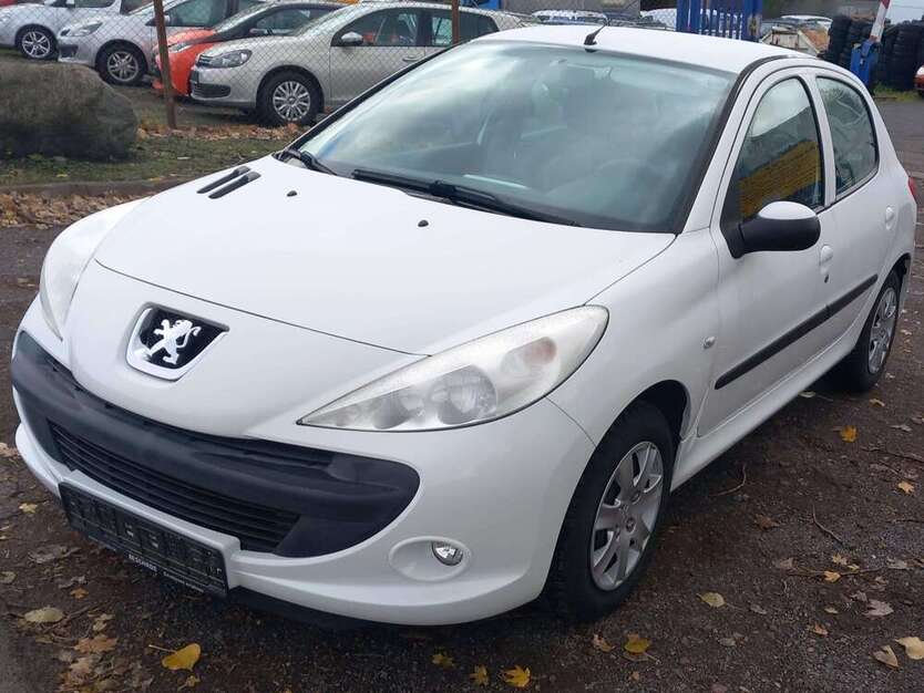 Peugeot 206 152.689 km 3.200 € Gotha 99867