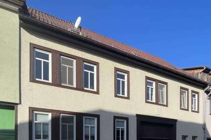 Haus Greußen - 8 Zimmer, 230 m&sup2;, 140.000&euro; | Angebot:25514487