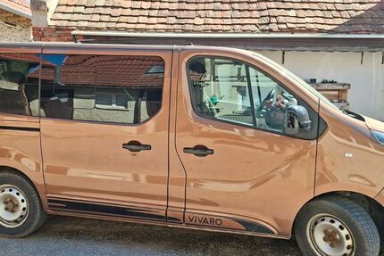 Opel Vivaro 112.270 km 19.500 &euro; Grammetal 99428