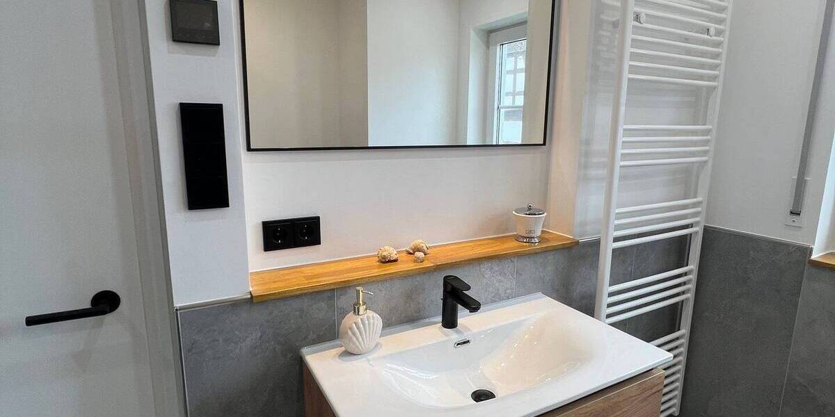 Erstbezug nach hochwertiger Sanierung, seltene Gelegenheit 3 zimmer