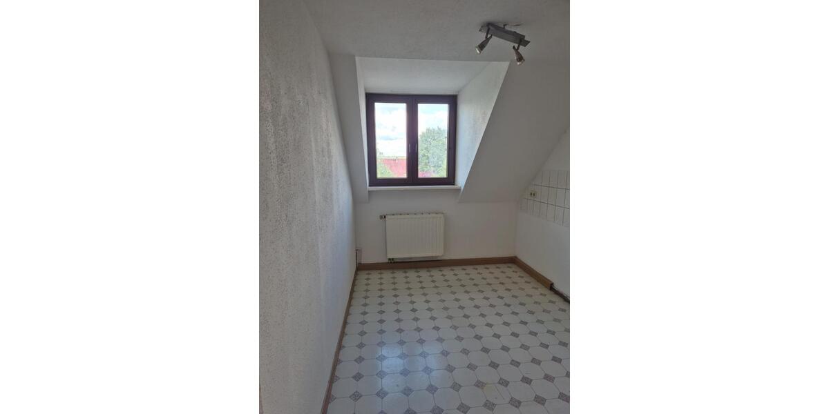 Etagenwohnung Ohrdruf - 3 Zimmer, 80 m&sup2;, 65.000&euro; | Angebot:25287310
