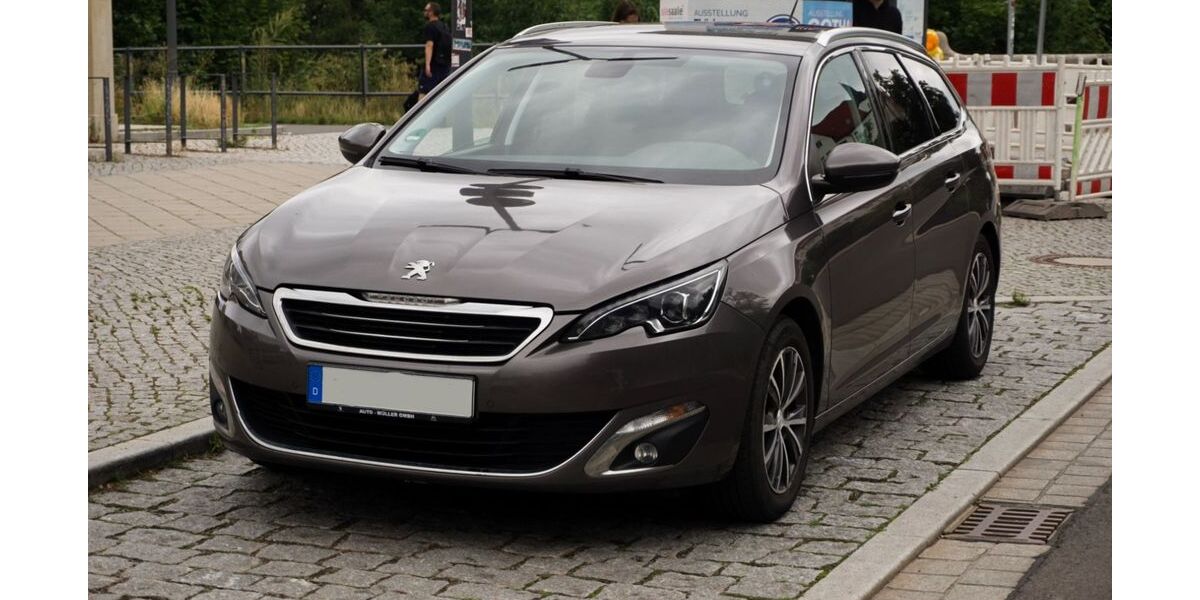Peugeot 308 144.400 km 6.500 &euro; Erfurt 99089