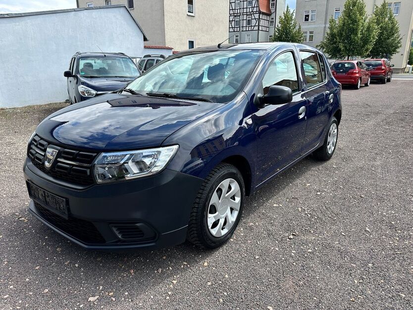 Dacia Sandero 21.000 km 7.599 € Gotha 99867