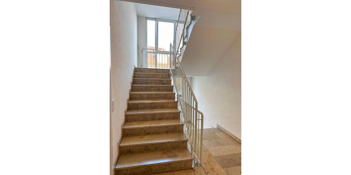 Etagenwohnung Arnstadt - 4 Zimmer, 122 m&sup2;, 242.000&euro; | Angebot:24343587