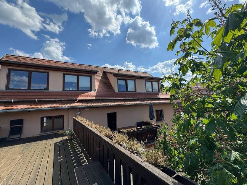 Da wohnen wo andere Urlaub machen - eine wahre Perle am Rande des Goetheparks - mit EinliegerWohnung!