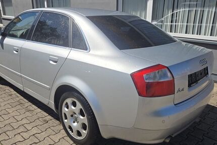 Audi A4 260.000 km 2.300 &euro; Bad Berka 99438