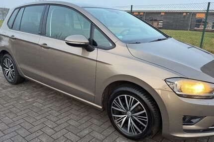 VW Golf Sportsvan 131.000 km 12.890 &euro; Erfurt 99084