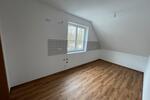 Dachgeschoßwohnung Geratal Geraberg - 2.5 Zimmer, 75 m&sup2;, 643&euro; | Angebot:25980858