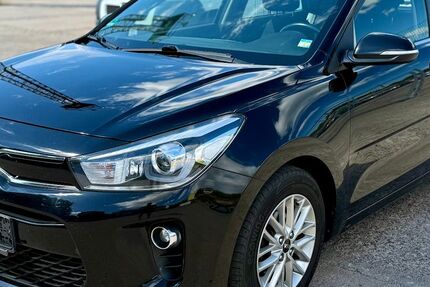 Kia Rio 188.599 km 8.490 € Weimar 99427