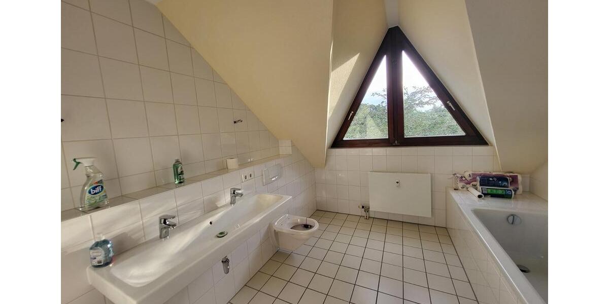 Etagenwohnung Weimar Ehringsdorf - 3 Zimmer, 82 m&sup2;, 230.000&euro; | Angebot:24831701