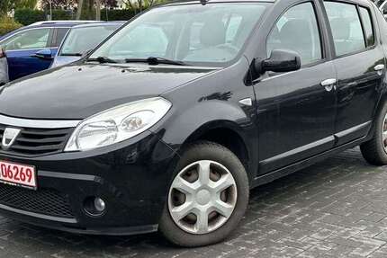 Dacia Sandero 95.923 km 3.990 € Erfurt 99085