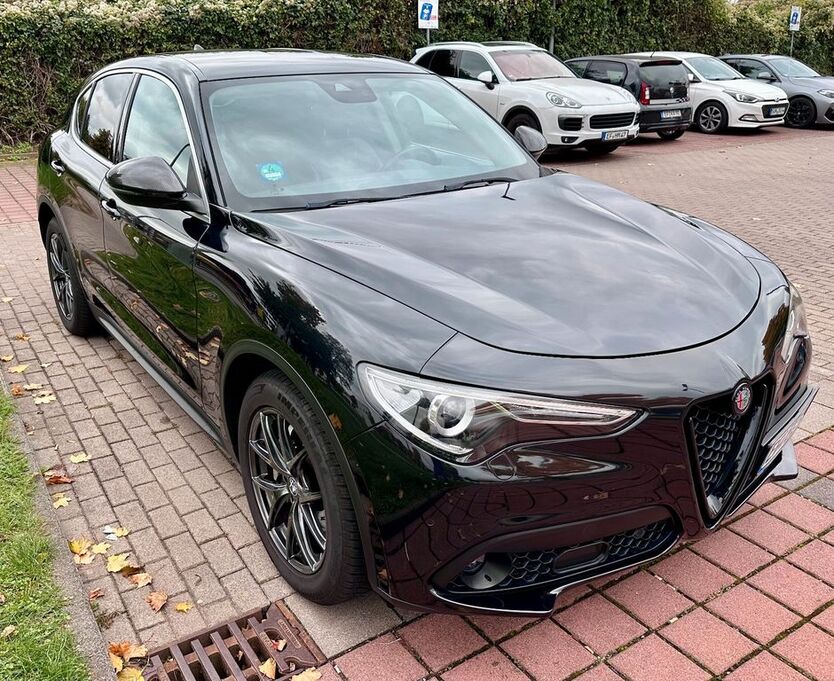 Alfa Romeo Stelvio 149.700 km 18.000 € Erfurt 99099