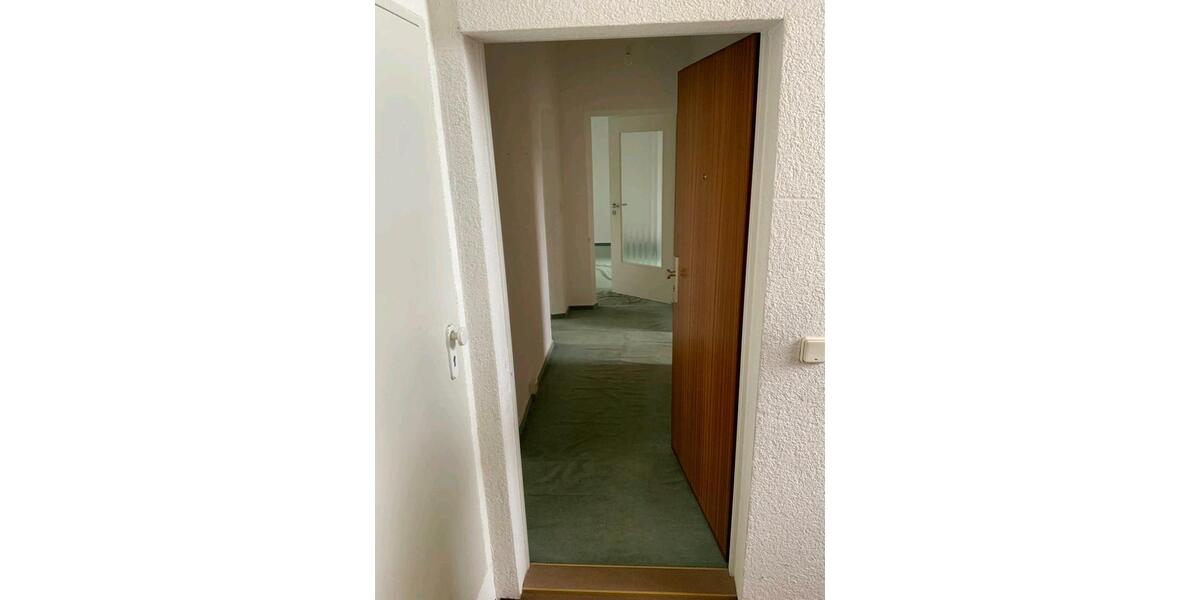 Etagenwohnung Kranichfeld - 4 Zimmer, 75 m&sup2;, 80.000&euro; | Angebot:26765934