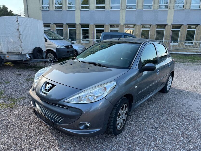 Peugeot 206 170.000 km 2.999 € Erfurt 99085