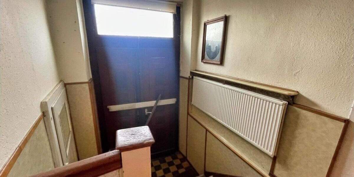 Einfamilienhaus Kölleda - 8 Zimmer, 172 m&sup2;, 110.000&euro; | Angebot:25771798