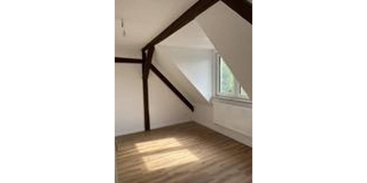 Reihenmittelhaus Gotha - 6 Zimmer, 170 m&sup2;, 1.800&euro; | Angebot:26750400