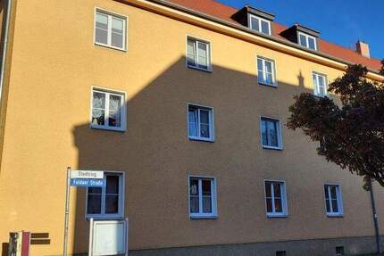3-Raumwohnung mit Balkon und Tageslichtbad mit Wanne in Hochparterre 3 zimmer