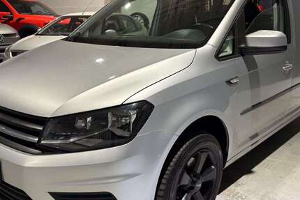 VW Caddy 210.696 km 8.900 &euro; Erfurt 99085