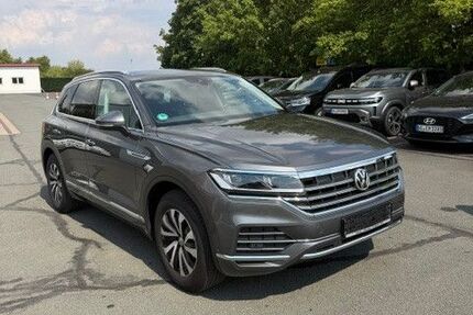 VW Touareg 220.000 km 22.610 &euro; Drei Gleichen 99869