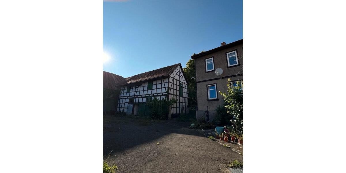 Mehrfamilienhaus, Wohnhaus Drei Gleichen - 13 Zimmer, 300 m&sup2;, 150.000&euro; | Angebot:26932538