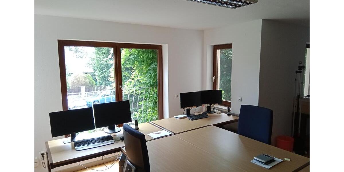 Gewerbeobjekt Erfurt Hochheim - 750&euro; | Angebot:23108084