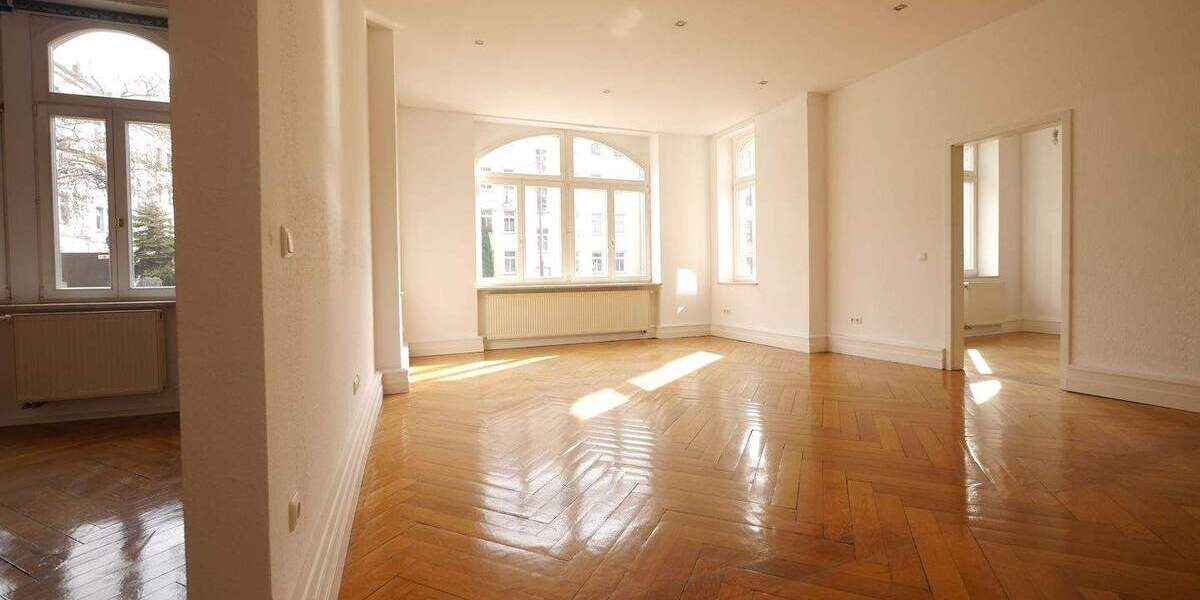 Etagenwohnung Erfurt Altstadt - 3 Zimmer, 134 m&sup2;, 975&euro; | Angebot:26153992