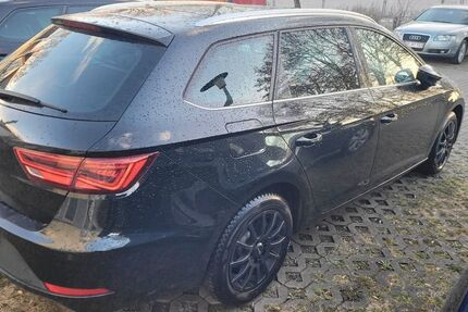 Seat Leon 104.000 km 11.900 &euro; Nesse-Apfelstädt 99192