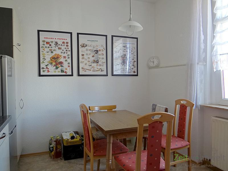 (EF0170_Y) Erfurt: Löbervorstadt, möbliertes Zimmer in schöner Wohnlage im DG mit eigenem Bad, an Wochenendheimfahrer 1 zimmer