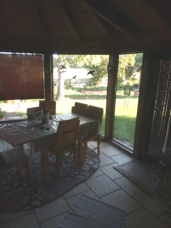 Vielseitiges Wohnensemble mit drei Wohneinheiten, großem Grundstück und moderner Ausstattung 6 zimmer