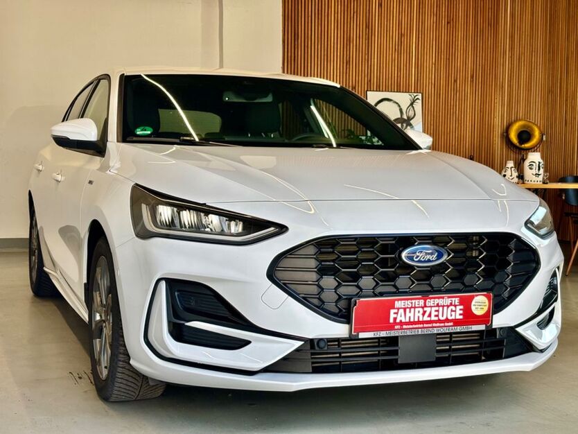 Ford Focus 17.651 km 19.370 € Großfahner 99100