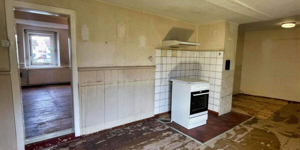 Einfamilienhaus Kölleda - 8 Zimmer, 172 m&sup2;, 110.000&euro; | Angebot:25771798