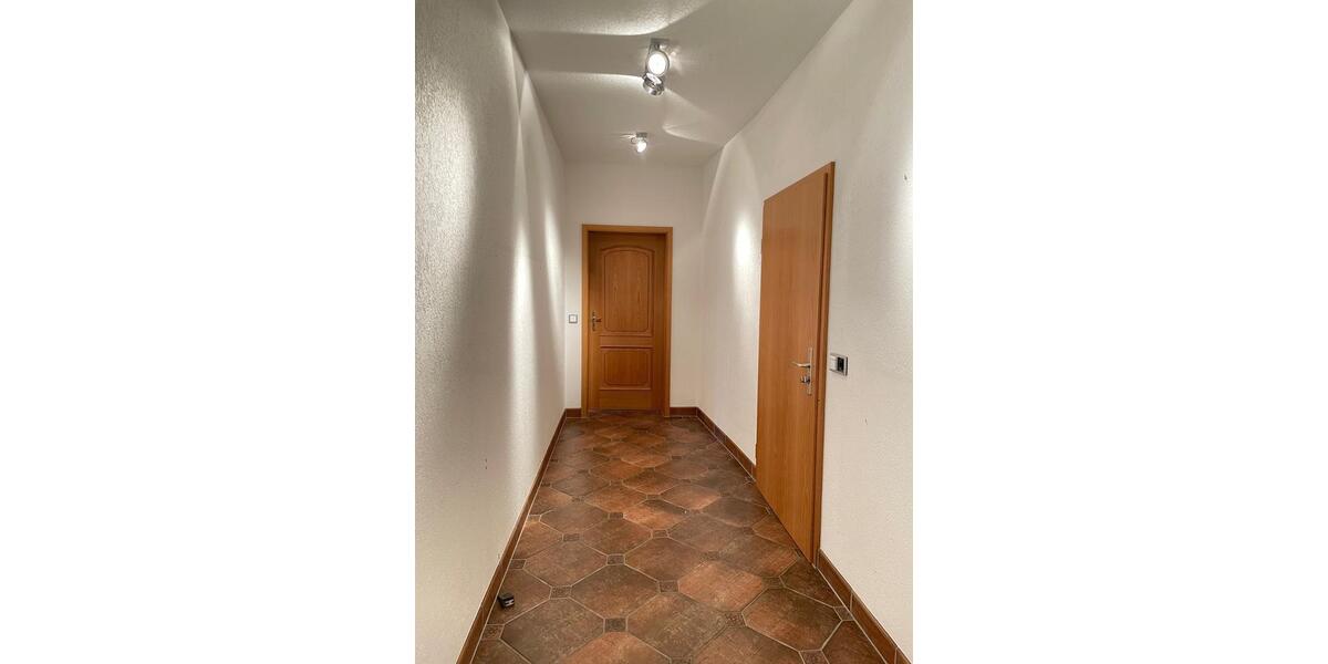 Dachgeschoßwohnung Erfurt Daberstedt - 5 Zimmer, 167 m&sup2;, 1.665&euro; | Angebot:24866952