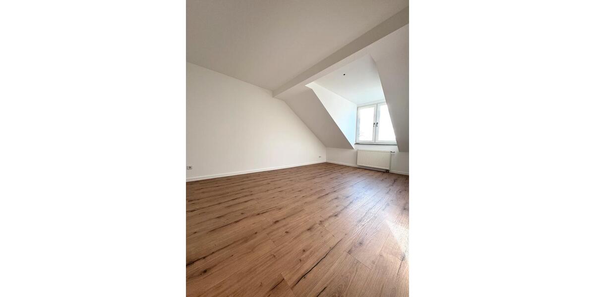 Dachgeschoßwohnung Erfurt Andreasvorstadt - 3 Zimmer, 83 m&sup2;, 1.250&euro; | Angebot:24480645