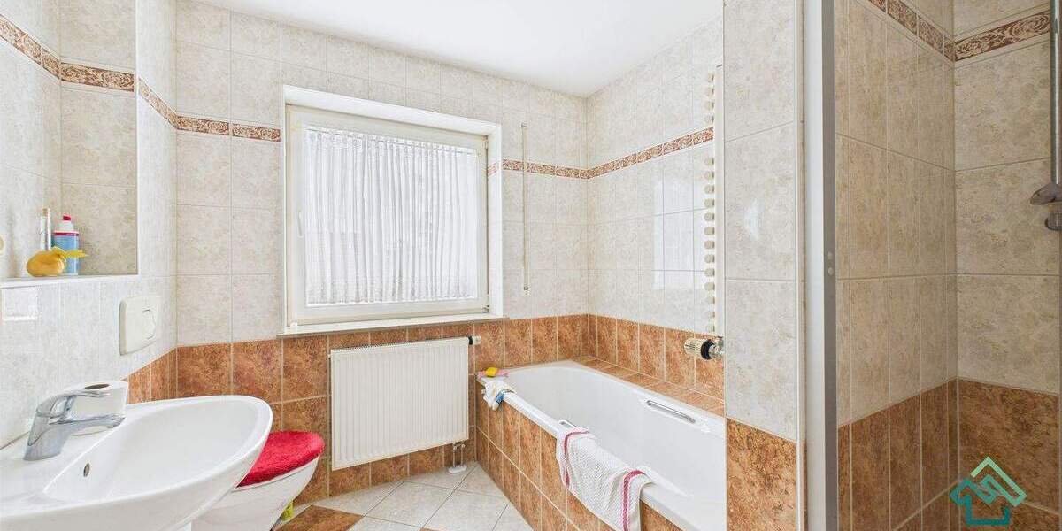 Einfamilienhaus Ettersburg - 6 Zimmer, 247 m&sup2;, 469.000&euro; | Angebot:25688835