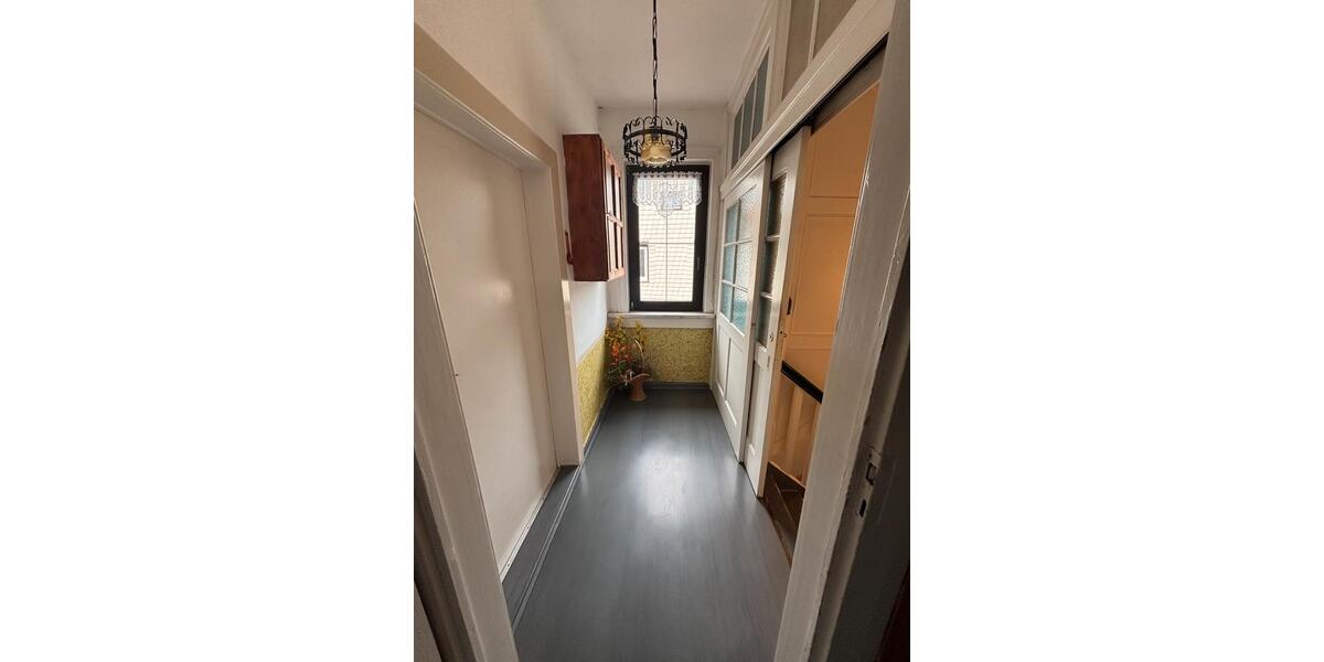 Reihenhaus Ohrdruf - 7 Zimmer, 128 m&sup2;, 150.000&euro; | Angebot:26962381