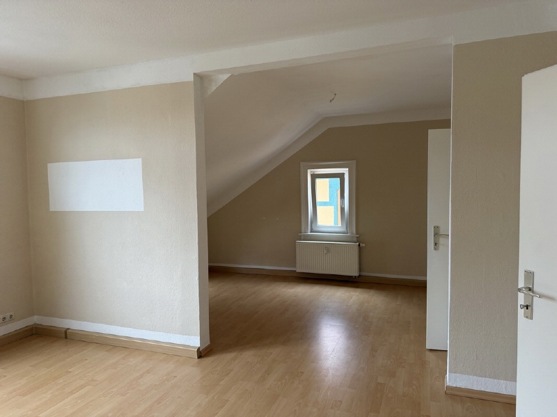Oben wohnen. Zentral leben. Dachgeschosswohnung in Gotha. - Dachgeschoßwohnung Gotha | Angebot:26730904